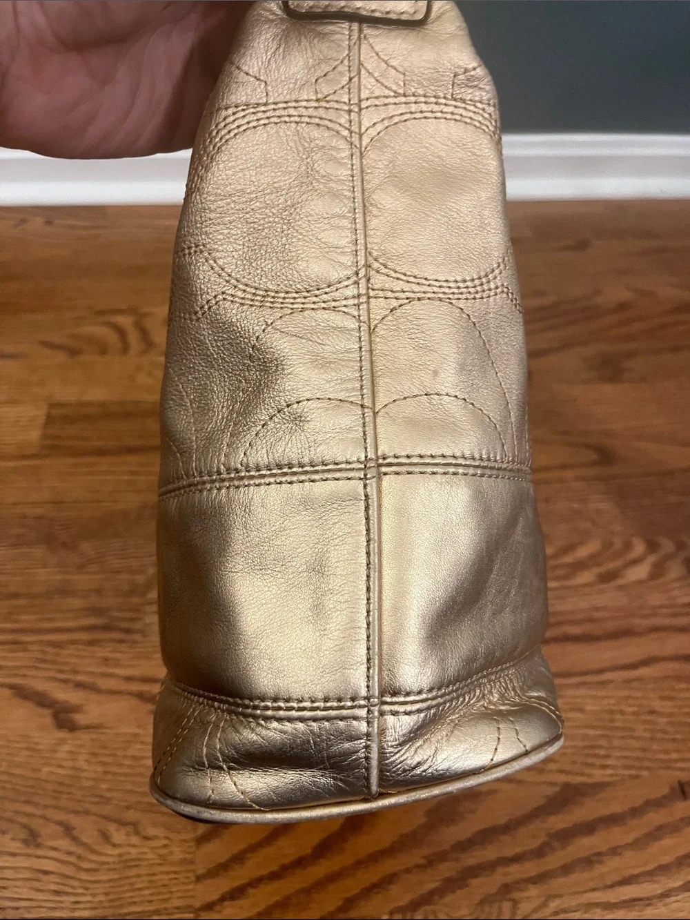 Coach F18882 Signature Stitch Gold Metallic Leather Hobo Shoulder Bag COA